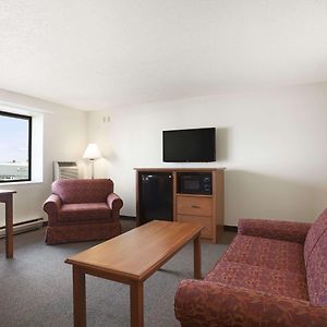 Deluxe King Studio Suite Non-Smoking